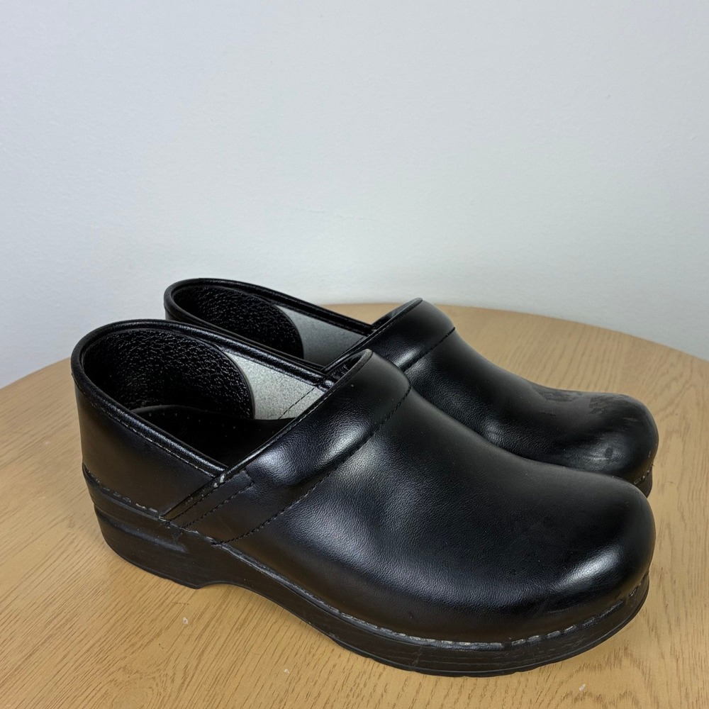 Dansko Professional Black Box Leather Clogs Wide Women EU 39 US 8.5 Wide Comfort